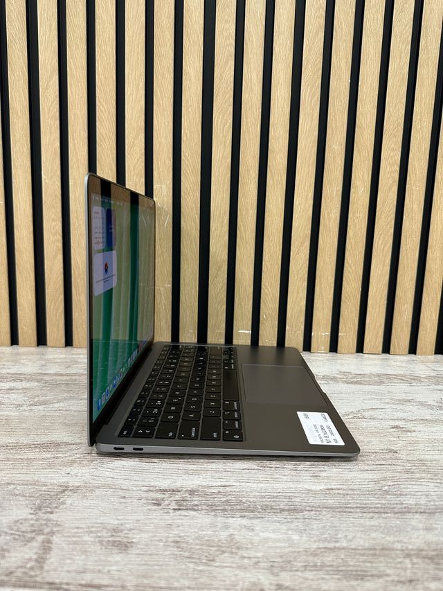 MacBook Air 13" 2020 M1 8gb 256gb SSD