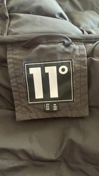 Chaquetón 11 Degrees en perfecto estado