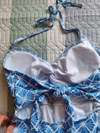 Bañador azul y blanco con estampado