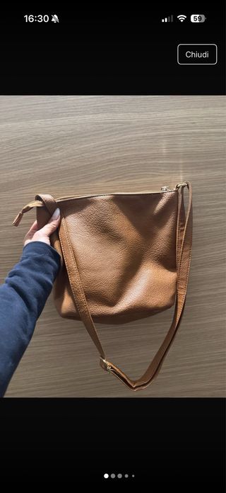 Borsa a tracolla Avon cammello