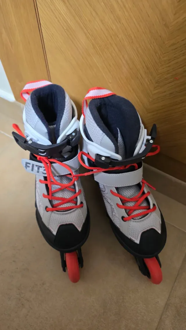 Patines ajustables niño/niña.  Talla 35-38