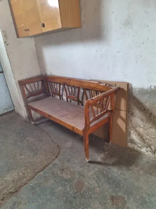 Banco de madera rústico