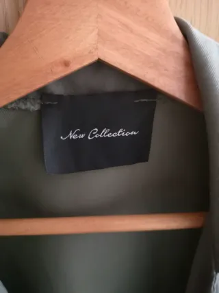 Gabardina verde oliva talla única sin estrenar