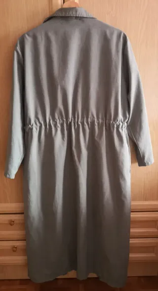 Gabardina verde oliva talla única sin estrenar