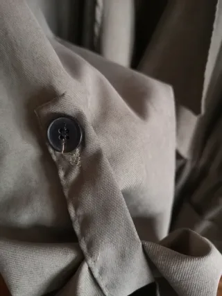 Gabardina verde oliva talla única sin estrenar