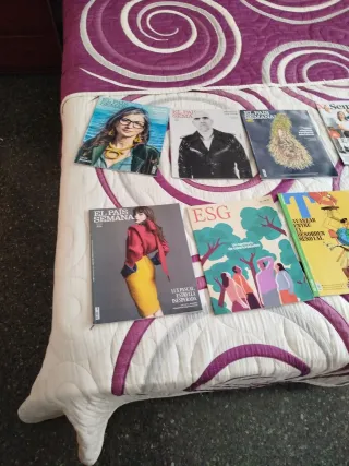 Conjunto  7 revistas El Pais Semanal y 3 XL Semana