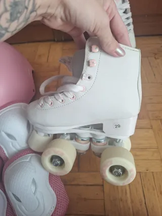 Patines niña talla 29 + protecciones