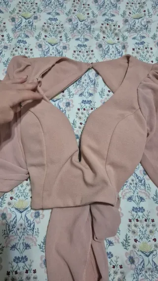 Blusa corta, manga larga