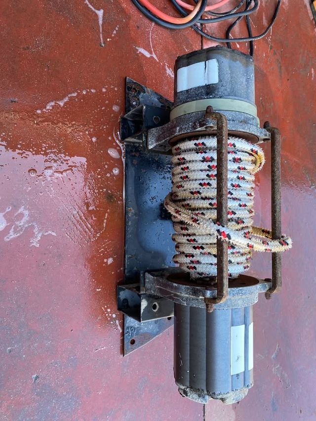 Cabrestante eléctrico para coche/remolque