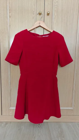 Vestido rojo media manga con vuelo