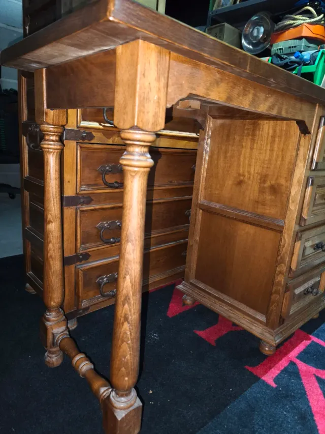 Escritorio Castellano Madera