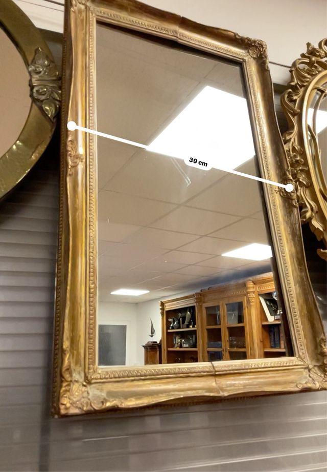 Specchio Rettangolare con Cornice Dorata in Stile Rustico