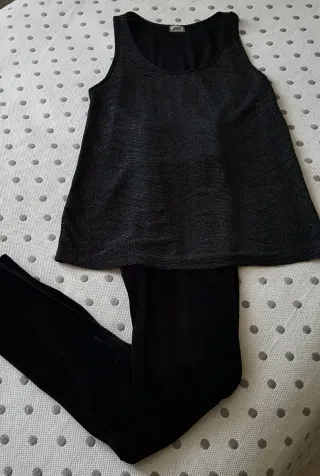 Conjunto S: Leggings negros y camiseta tirantes