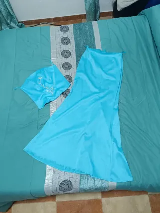 Conjunto fiesta raso azul con bordado