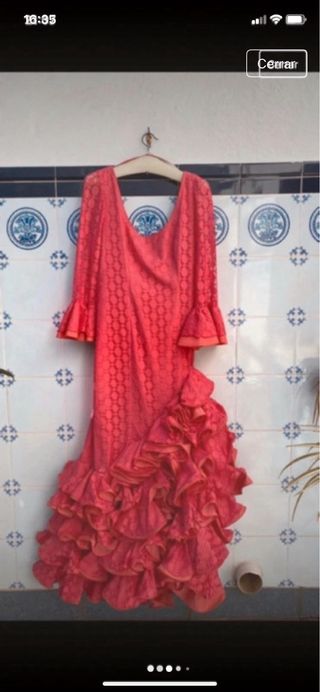 Traje de flamenca rojo con volantes