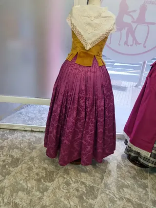 Traje Baturra Amarillo y Morado