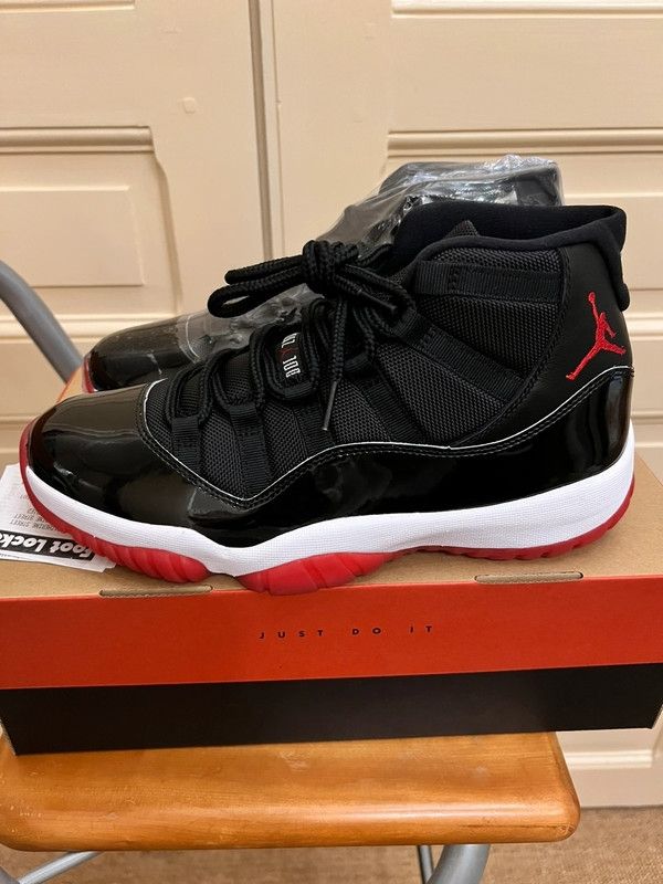 Jordan 11 Retro Playoffs Bred Talla 44 Sin Usar