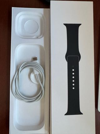 Apple Watch Series 7 45mm Negro Caja