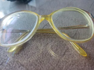 Gafas para graduar doradas y amarillas beige