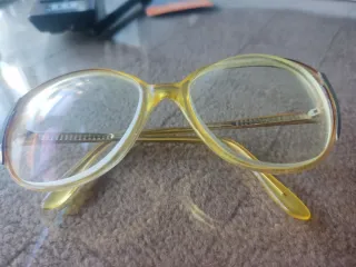 Gafas para graduar doradas y amarillas beige