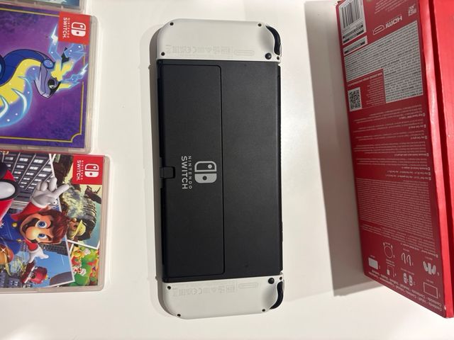 Nintendo Switch OLED + 3 Juegos