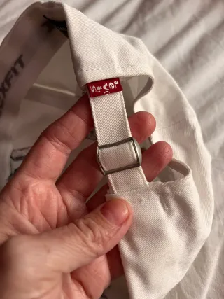 Gorra blanca bordada 501 Levi’s – nueva