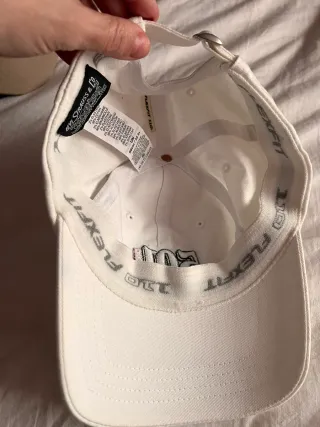 Gorra blanca bordada 501 Levi’s – nueva