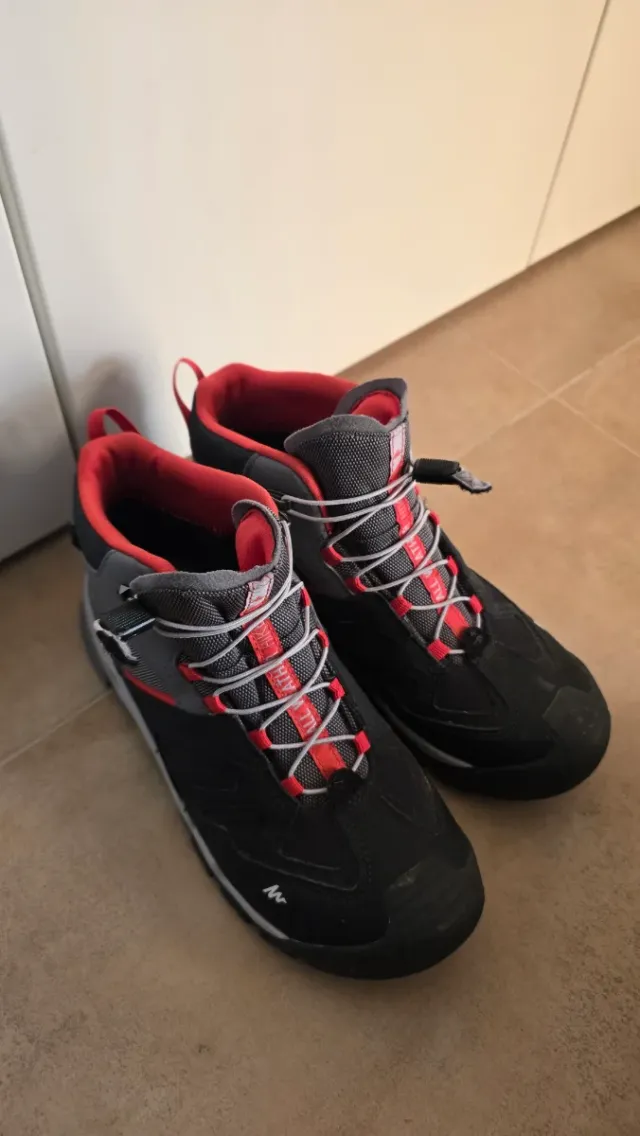 Botas senderismo niño/ niña.  Talla 37.