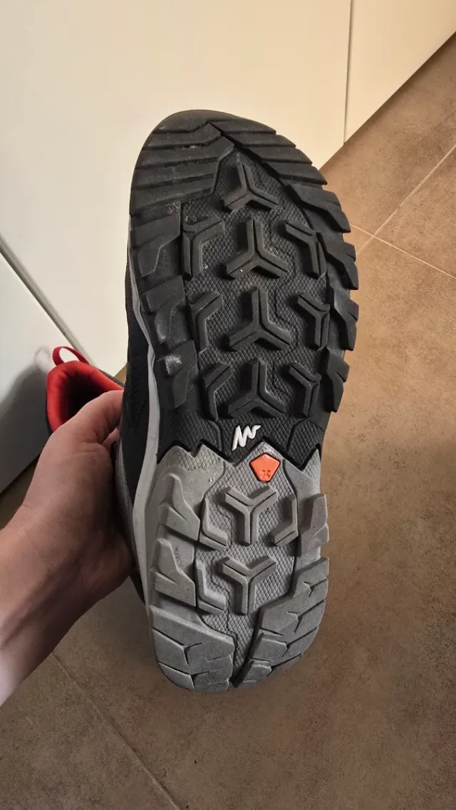 Botas senderismo niño/ niña.  Talla 37.