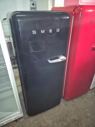 Nevera Smeg Negra