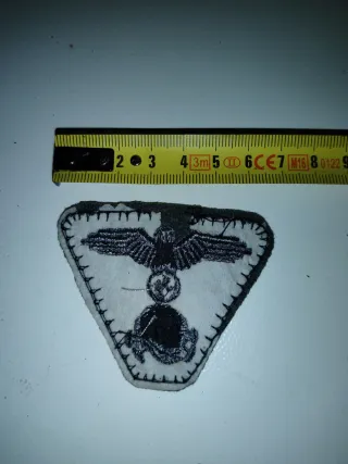 Distintivo militare aquila e teschio