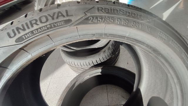 Neumáticos Uniroyal RainSport 5 – 245/35 R19 93Y