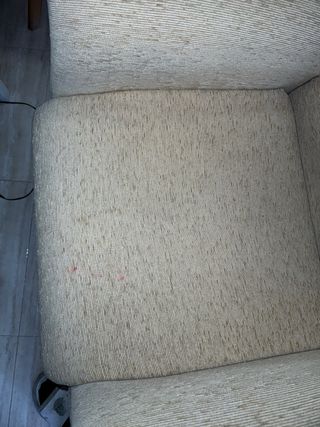 Sillón orejero tela beige