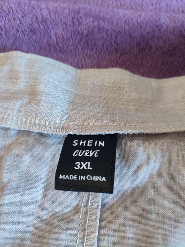 Camisa Shein Curve Talla XXXL