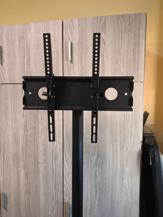 Soporte TV con ruedas y bandeja