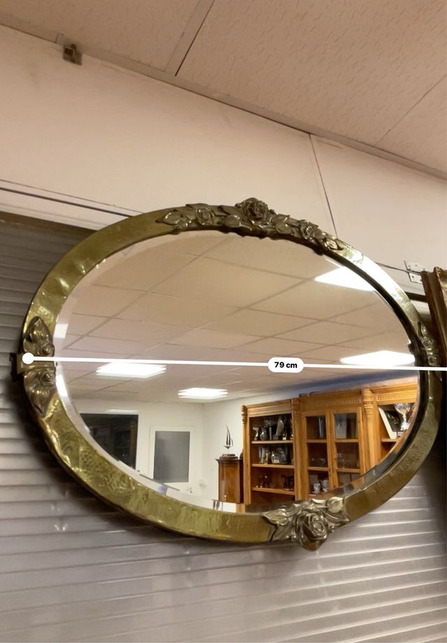 Specchio ovale in ottone antico