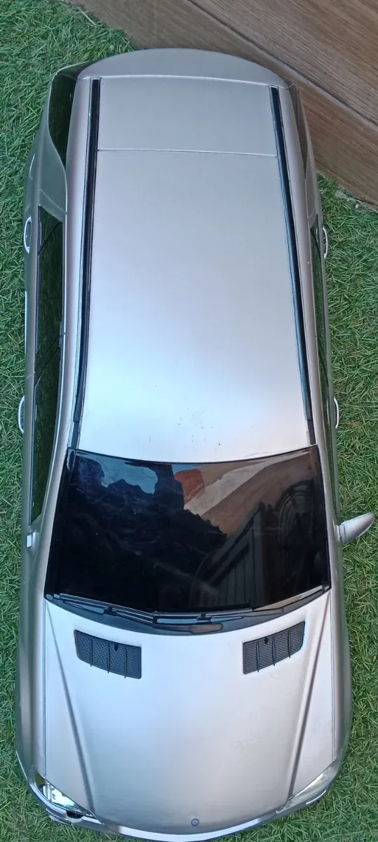 Coche teledirigido Mercedes