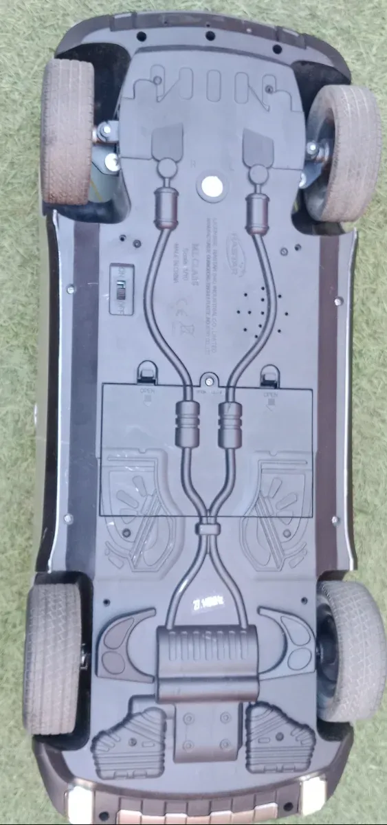 Coche teledirigido Mercedes