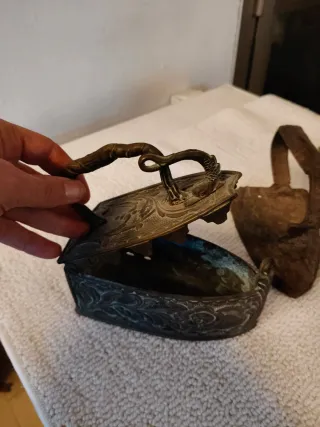 3 Ferri da stiro in ghisa antichi