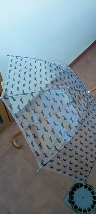 Paragüas transparente con perros.NUEVO.