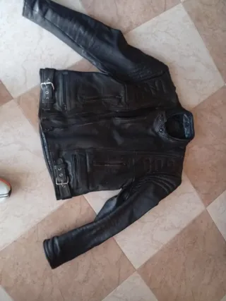 Chaqueta de Piel Negra auténtica.2020