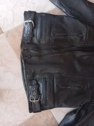 Chaqueta de Piel Negra auténtica.2020