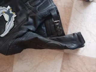 Chaqueta de Piel Negra auténtica.2020