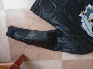 Chaqueta de Piel Negra auténtica.2020