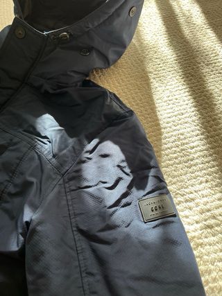 Chaquetón impermeable azul marino