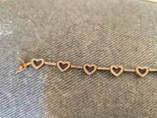 Pulsera Corazones Oro Rosa y Circonitas