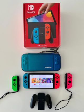Nintendo Switch OLED + Extras