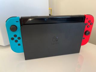 Nintendo Switch OLED + Extras