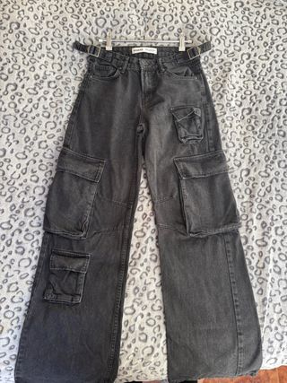 Pantalón cargo Bershka negro