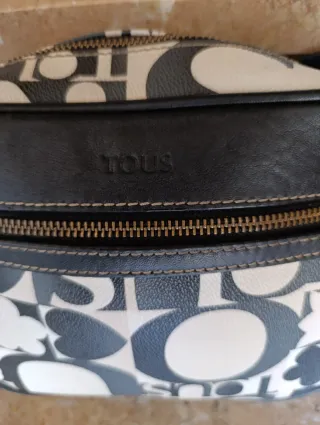 Bandolera Tous Mujer Negra y Blanca